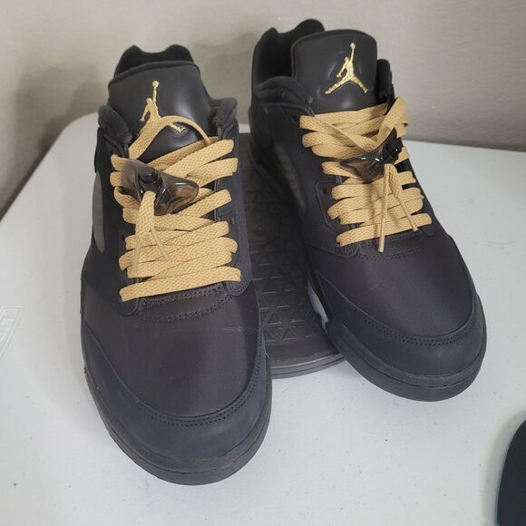 Air Jordan 5 size 11 Retro Low Wings DJ1094-001 black gold athletic shoe men